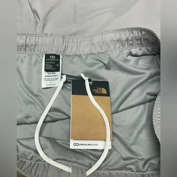 The North Face Shorts Gray Wander Pull On Drawstring Flash Dry Mens XXL NWT - Picture 5 of 8